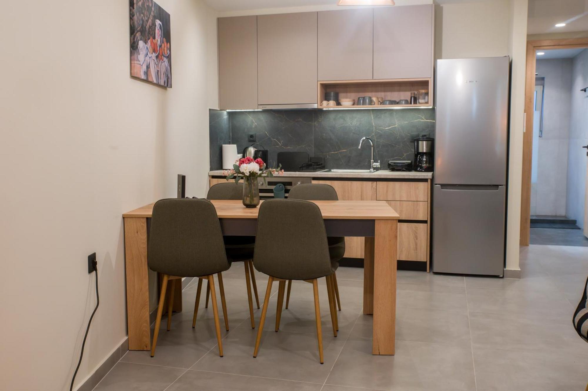 One-Bedroom Apartment,1627393178:JPEG